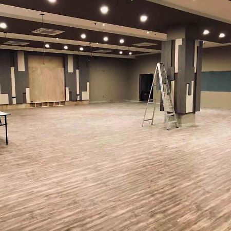 Frazel Inn Hotel Parit Buntar Exteriör bild