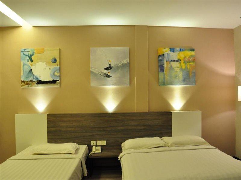Frazel Inn Hotel Parit Buntar Exteriör bild