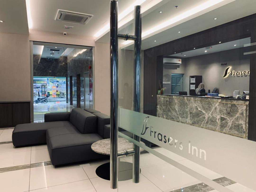 Frazel Inn Hotel Parit Buntar Exteriör bild